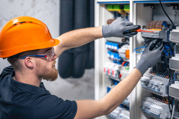 Best Affordable Emergency Electrician  in Middletown, OH